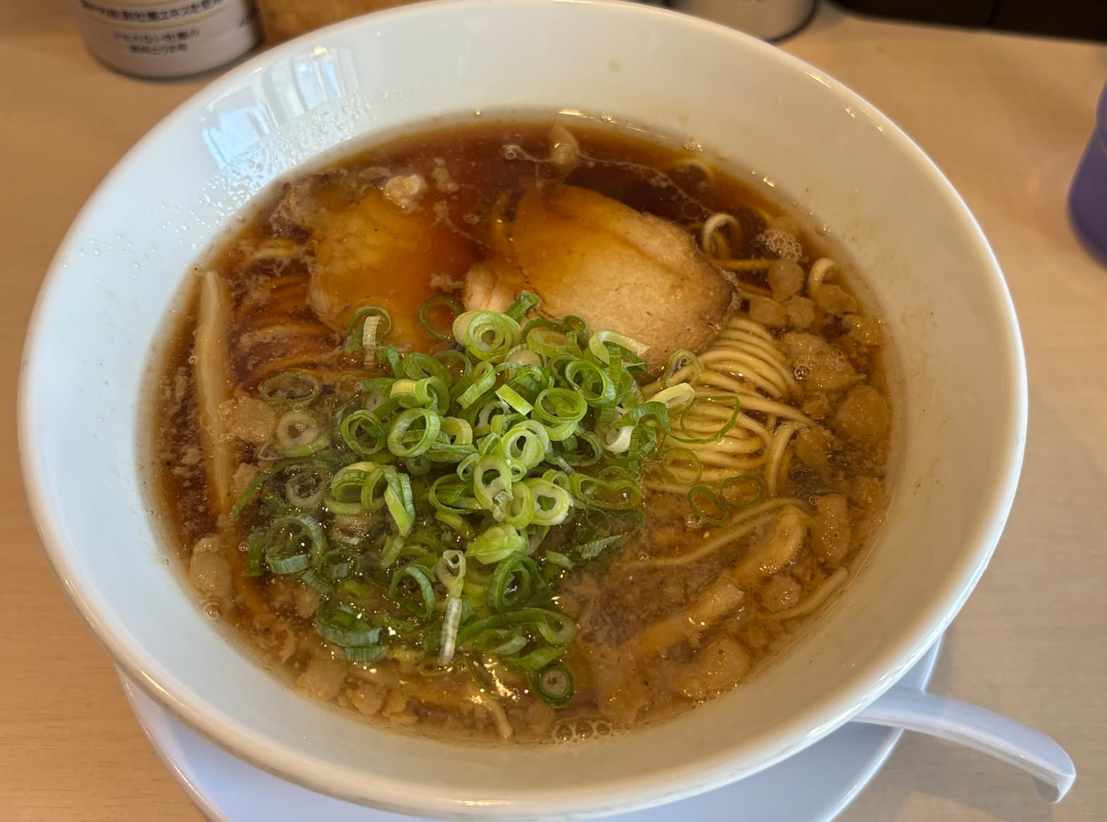 尾道商工会議所向かいの「尾道ラーメン一（はじめ）」さんへ。
今回も、これぞ尾道ラーメン（個人の意見です）という感じで美味しくいただきました。

#ラーメン 
#尾道ラーメン 
#尾道ラーメン一